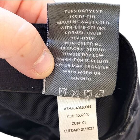 Torrid Women's Black Wash Bombshell Flare Button Fly Jeans Size 24T - Picture 6 of 6